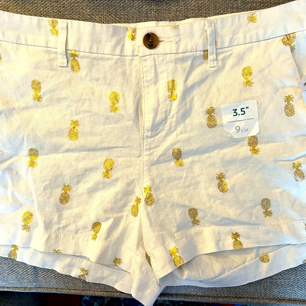 NWT⭐️ Old Navy 🍍Shorts